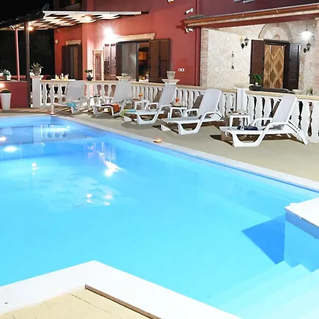 Radiosa With Private Fenced Pool & Hdro-massage Leggete L'informazioni Sull'host Please Read Host Info Villa